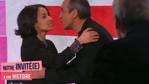 Thierry Ardisson vient chercher Laurent Baffie sur le plateau de "Jusqu'ici tout va bien !" Thierry Ardisson vient chercher Laurent Baffie sur le plateau de "Jusqu'ici tout va bien !"